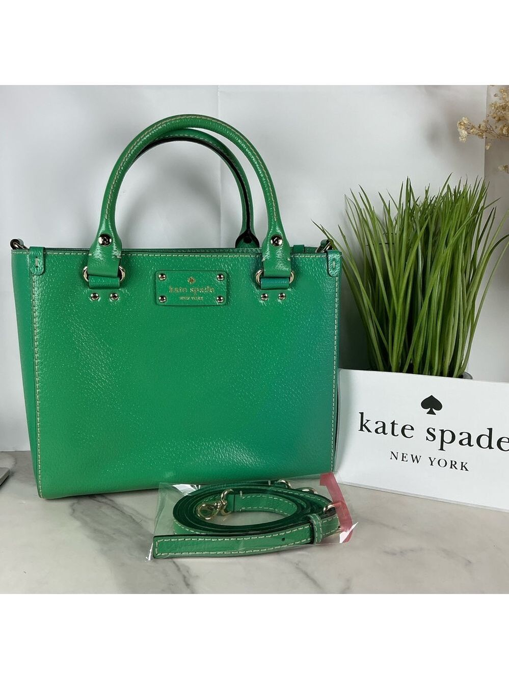 Kate Spade Quinn Wellesley Vibrant Green Satchel Crossbody Hand Bag Fall Spring‎